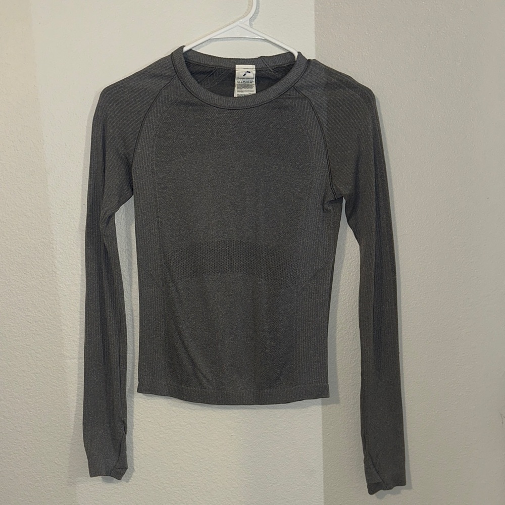 Old Navy Charcoal Long Sleeve Women's Tee